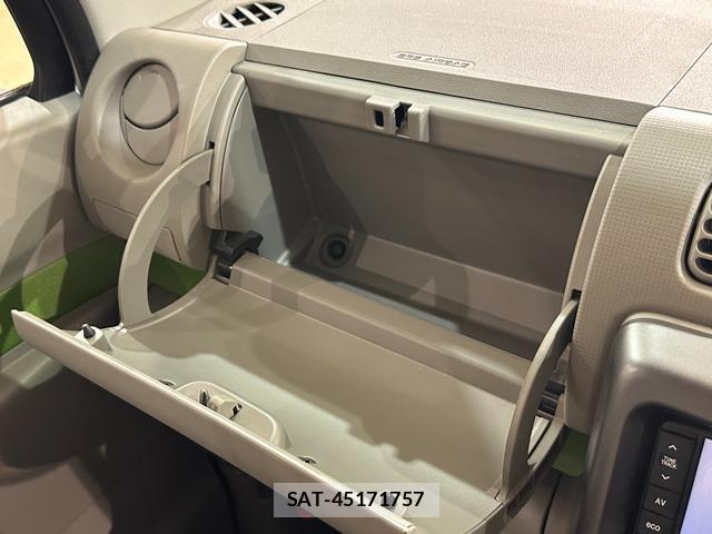 Daihatsu MOVE CONTE 2014-04 8867419-11