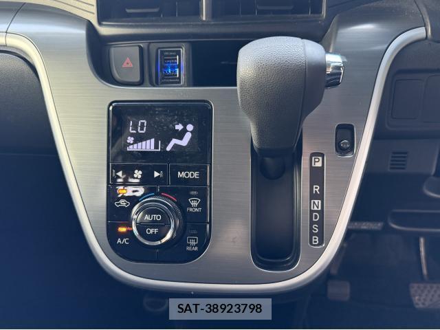 Daihatsu MOVE 2014-12 8866772-17