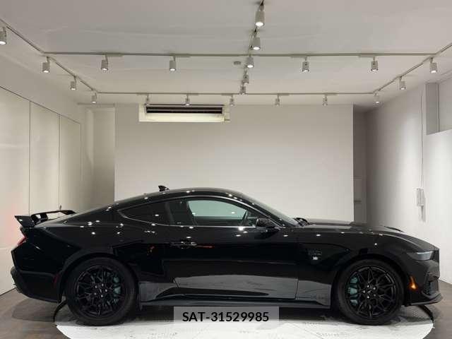 Ford MUSTANG 2024 8867408-9