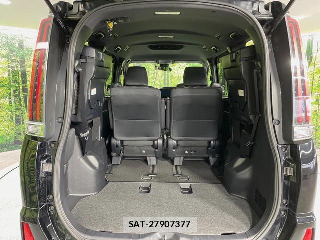 Toyota NOAH 2017-09 8865571-10
