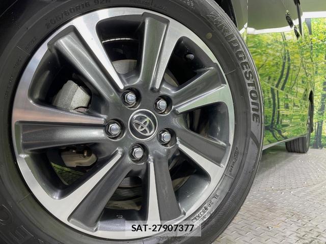 Toyota NOAH 2017-09 8865571-13