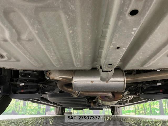 Toyota NOAH 2017-09 8865571-19