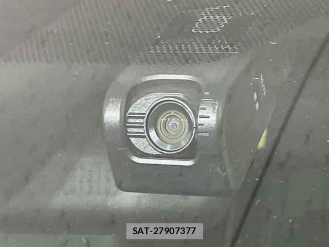 Toyota NOAH 2017-09 8865571-6