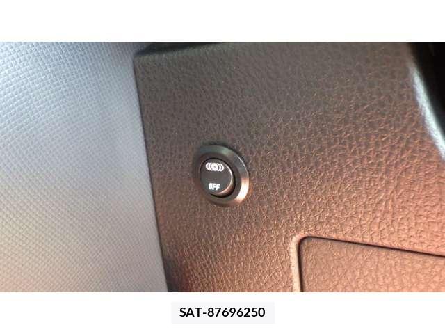 Toyota NOAH 2015-04 8865664-12