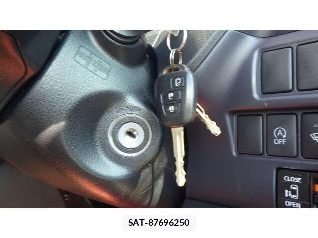 Toyota NOAH 2015-04 8865664-14