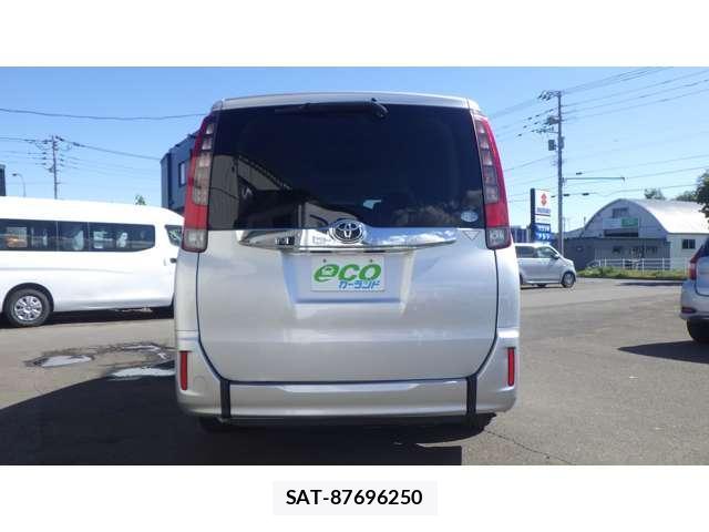 Toyota NOAH 2015-04 8865664-5