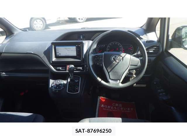 Toyota NOAH 2015-04 8865664-6