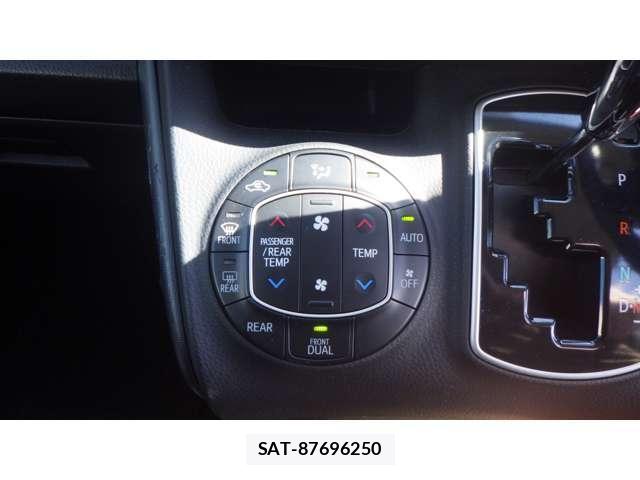Toyota NOAH 2015-04 8865664-9