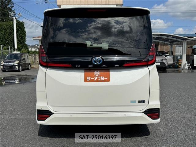 Toyota NOAH 2024-05 8865690-9