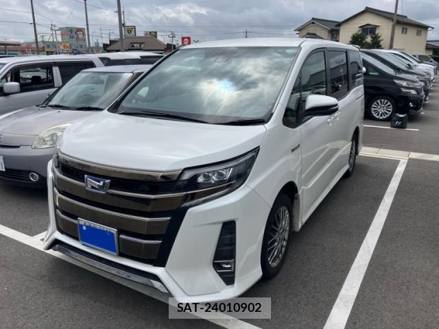 Toyota NOAH 2017-11 8866049-0