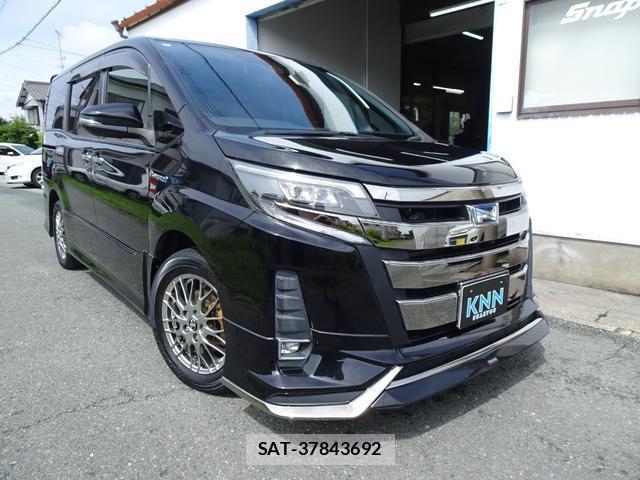 Toyota NOAH 2018-02 8866213-0