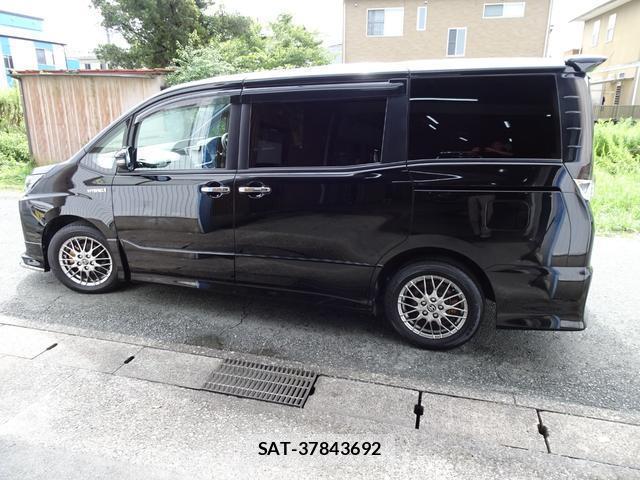 Toyota NOAH 2018-02 8866213-10