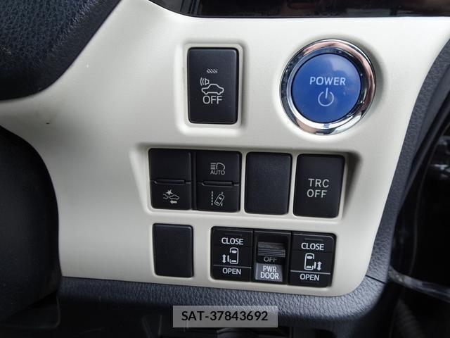 Toyota NOAH 2018-02 8866213-12