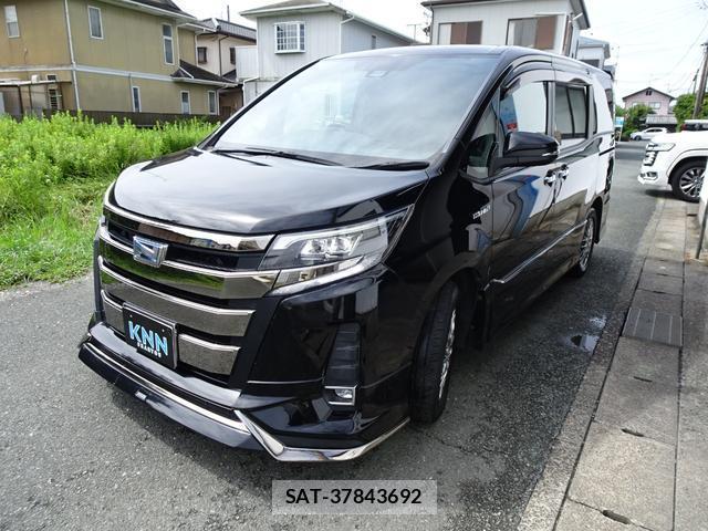 Toyota NOAH 2018-02 8866213-5