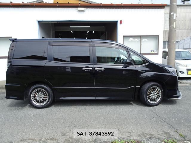Toyota NOAH 2018-02 8866213-6
