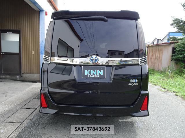 Toyota NOAH 2018-02 8866213-8