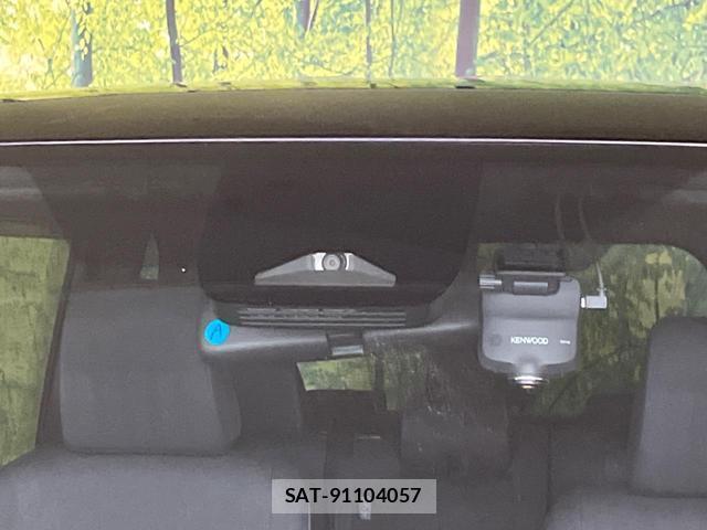 Toyota NOAH 2023-02 8866284-5