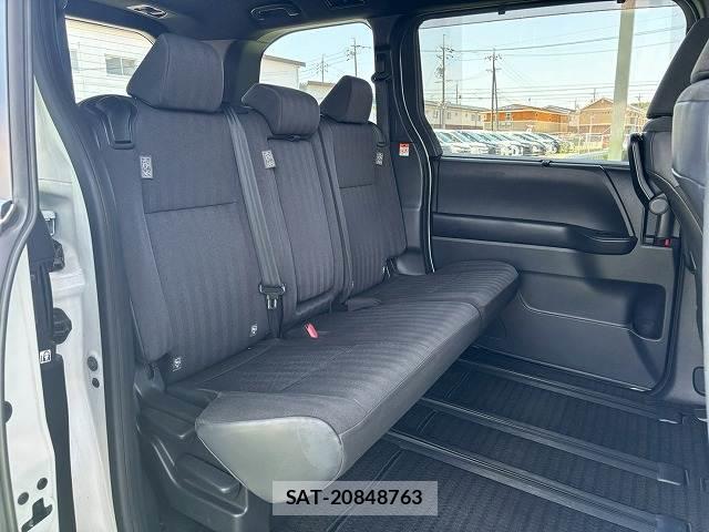 Toyota NOAH 2023-03 8866331-7