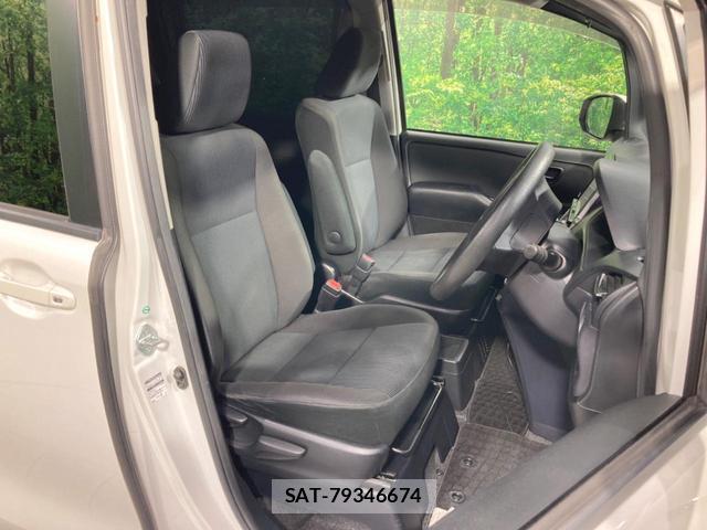 Toyota NOAH 2014-12 8866477-7