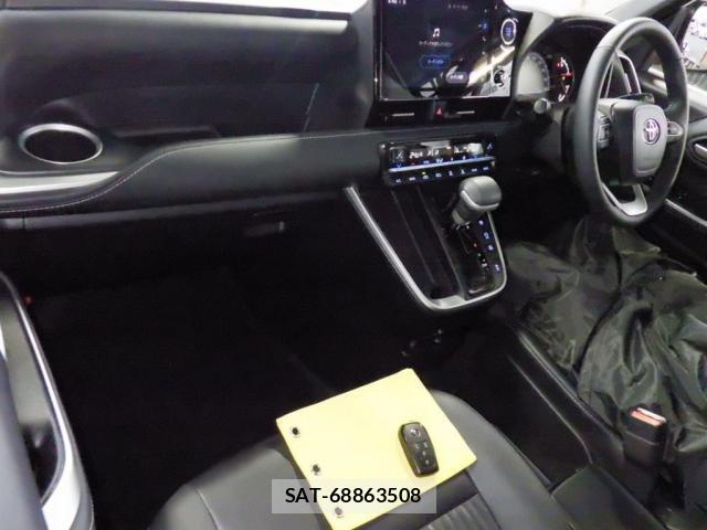 Toyota NOAH 2023-09 8866678-2