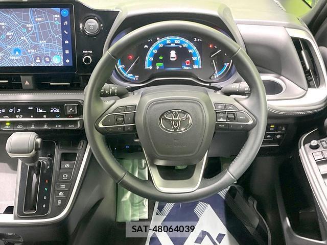 Toyota NOAH 2024-12 8866742-12