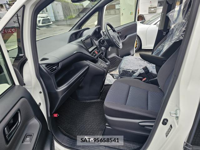 Toyota NOAH 2019 8866775-5