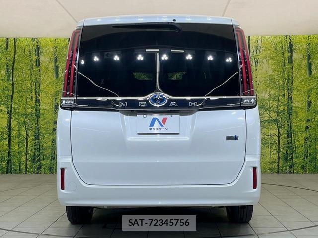 Toyota NOAH 2018-06 8866827-15