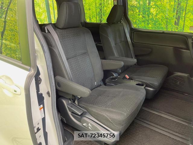Toyota NOAH 2018-06 8866827-8