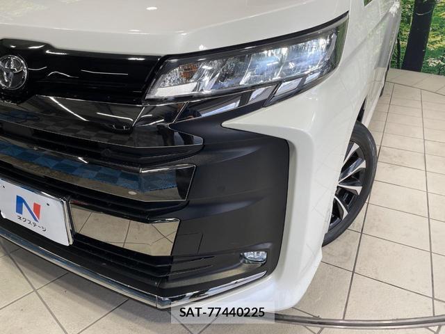 Toyota NOAH 2022-04 8866961-12