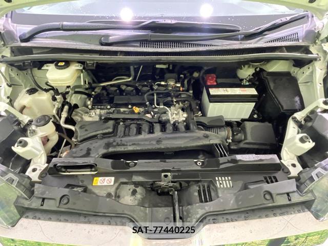 Toyota NOAH 2022-04 8866961-17