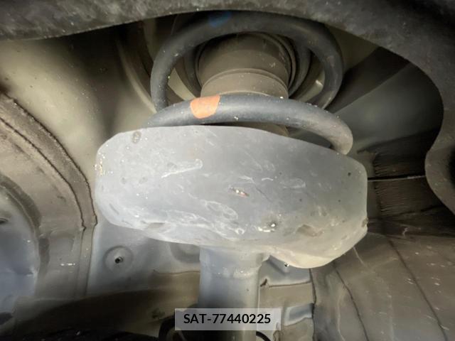 Toyota NOAH 2022-04 8866961-19