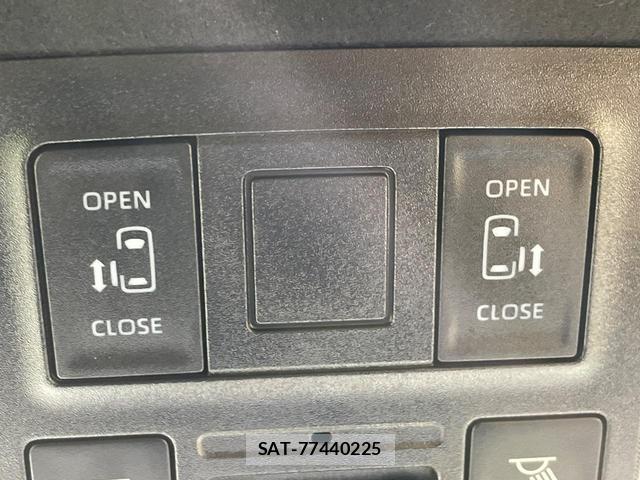 Toyota NOAH 2022-04 8866961-2