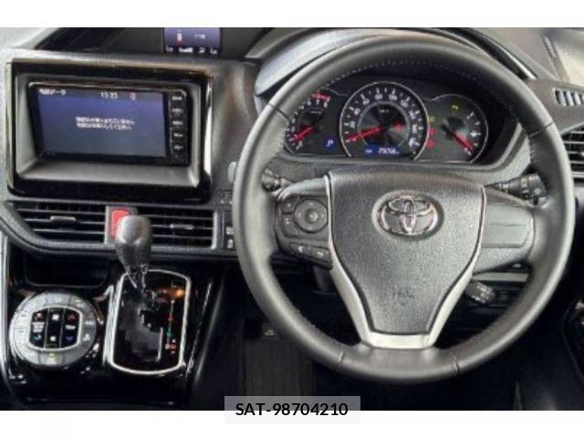 Toyota NOAH 2020-07 8867045-2