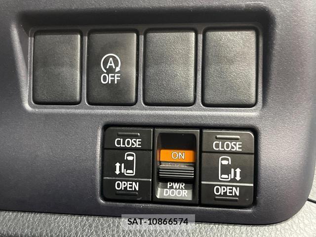 Toyota NOAH 2014-07 8867076-2