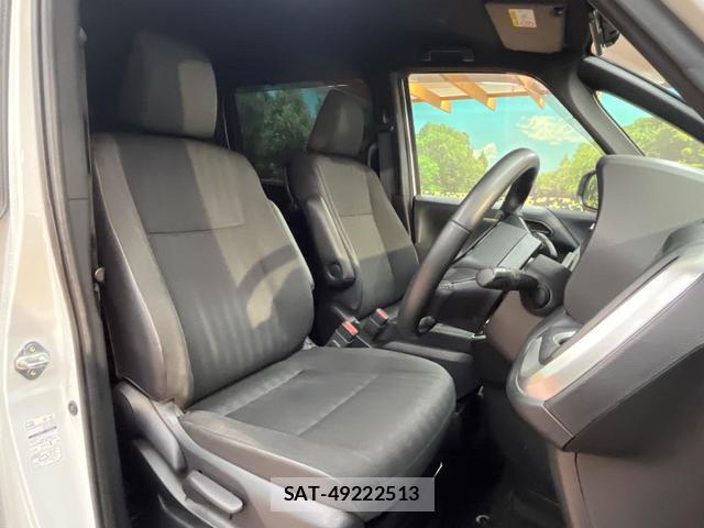 Toyota NOAH 2024-06 8867078-7