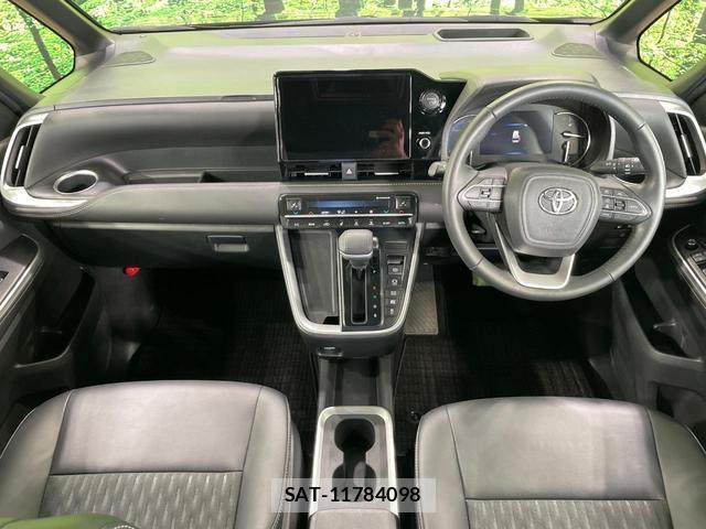 Toyota NOAH 2025-02 8867290-1