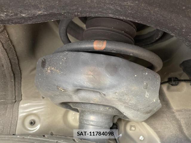 Toyota NOAH 2025-02 8867290-19