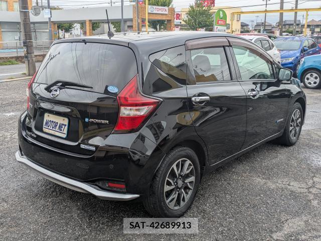 Nissan NOTE 2017-04 8866964-1