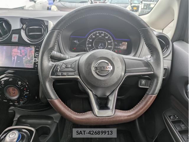 Nissan NOTE 2017-04 8866964-17
