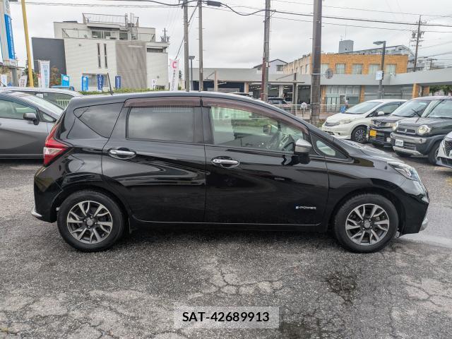 Nissan NOTE 2017-04 8866964-3