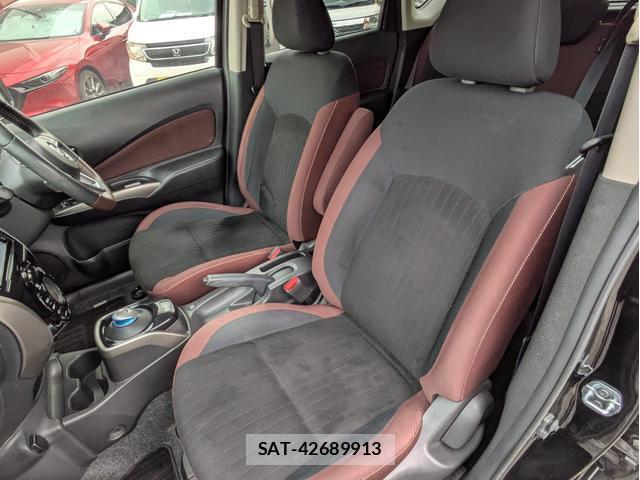 Nissan NOTE 2017-04 8866964-5
