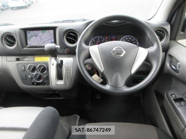 Nissan NV350 Caravan 2015-06 8865528-3
