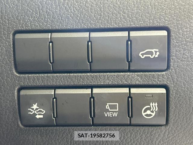 Lexus NX 2017-04 8866075-4