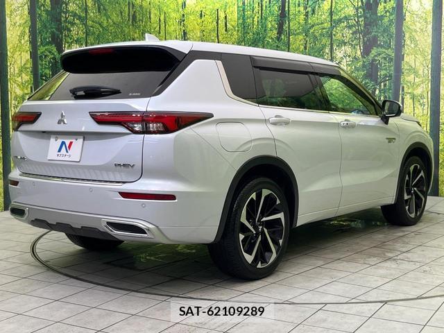 Mitsubishi OUTLANDER PHEV 2023-03 8865343-16