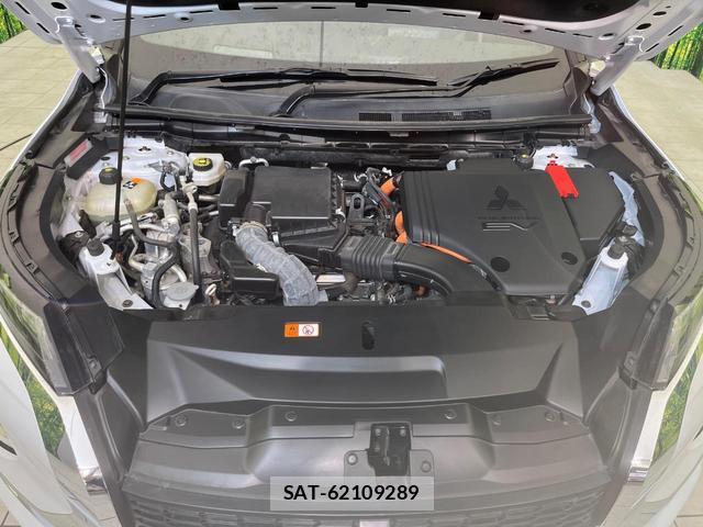 Mitsubishi OUTLANDER PHEV 2023-03 8865343-17