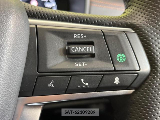 Mitsubishi OUTLANDER PHEV 2023-03 8865343-5
