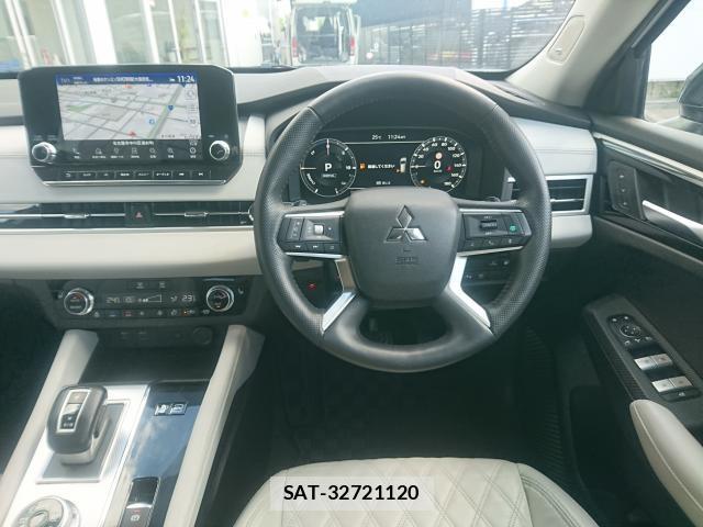 Mitsubishi OUTLANDER PHEV 2022-08 8865467-17