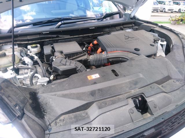 Mitsubishi OUTLANDER PHEV 2022-08 8865467-7