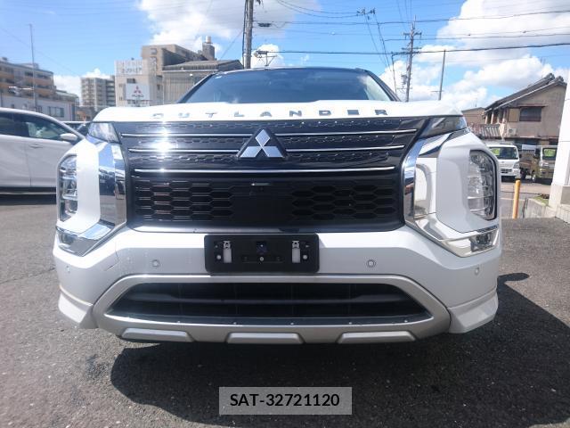 Mitsubishi OUTLANDER PHEV 2022-08 8865467-9