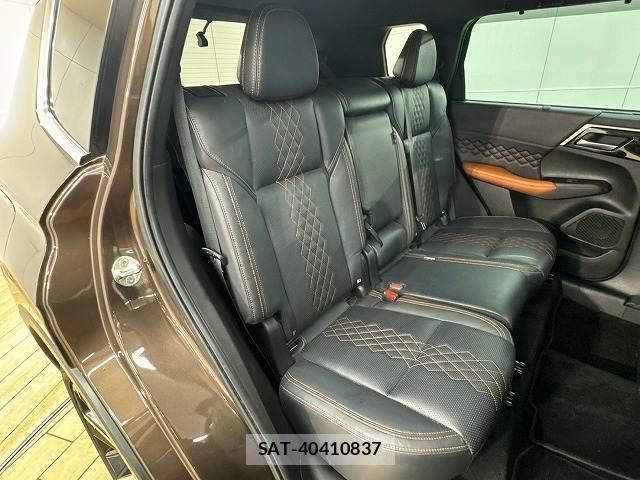 Mitsubishi OUTLANDER PHEV 2022-06 8866186-10